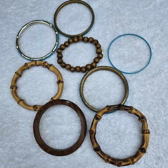 Colorful Beaded Necklace and Bracelet Set - Picture 9 of 16